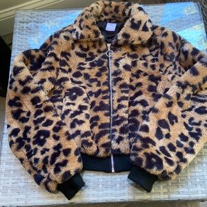 Womens XS leopard faux fur zip up jacket